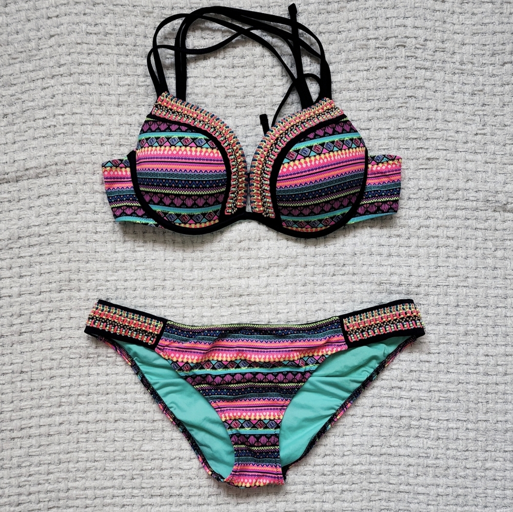 Bikini Set - Picture 4 of 7